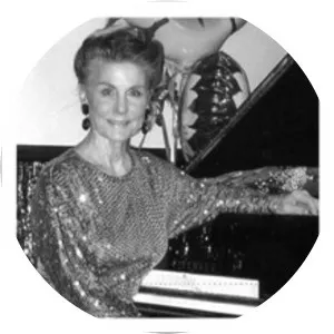 Vernona Gomez photograph