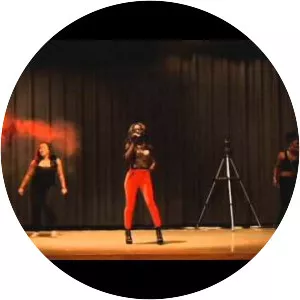 Veronica Ra'elle - Musical artist