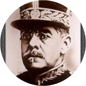 Vespasiano Gonçalves de Albuquerque e . . .