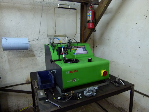 Vest Treyd Avto Tekhnicheskiy Tsentr