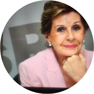 Vianey Larraga photograph