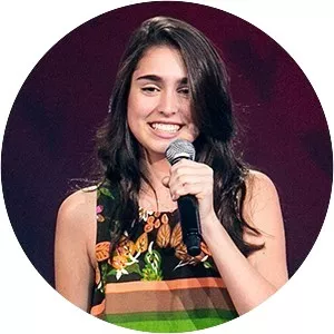 luna bandeira vicky valentim