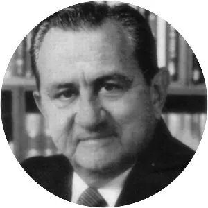 Víctor Manzanilla Schaffer