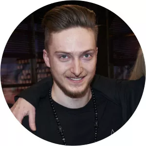 Victor Ray Salomonsen Ronander - Musician