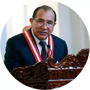 Víctor Ticona Postigo