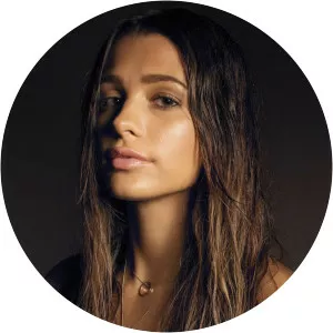 Victoria Nadine - Musical artist