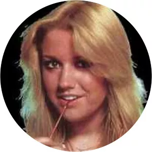 Victory Tischler-Blue