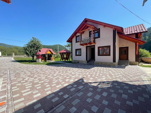 Vidpochynok V Karpatakh - Cottage in Yaremche, Ukraine