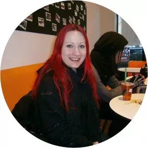 Viki Scarlet Musician