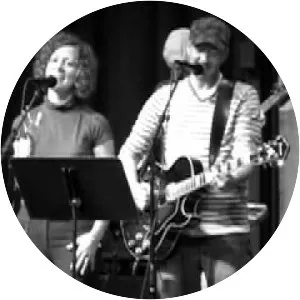 Vikki Cook - Musical artist