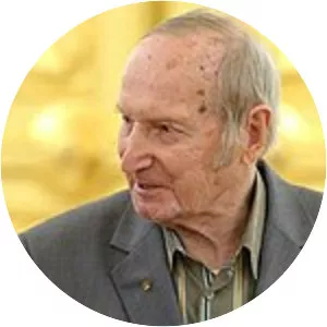 Viktor Shuvalov - Soviet soccer player