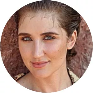 Viktória Lábas - Singer