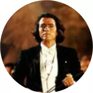 Villa-Lobos: A Life of Passion - 2000 ‧ Drama/Music ‧ 2h 10m