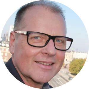 Villy Dyhr - Pia Olsen Dyhr's husband