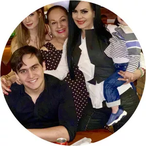 Vilma Chacon - Maribel Guardia's sister