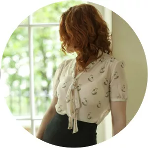 Vina Jackson - Author