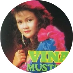 Vina Mustika photograph