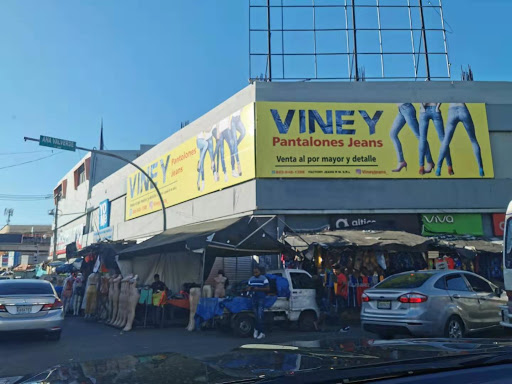 Viney jeans - Women's clothing store in Santo Domingo, Dominican Republic