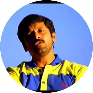 Vinnukum Mannukum - 2001 ‧ Romance/World cinema ‧ 2h 36m