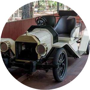 Vintage Car Adventure