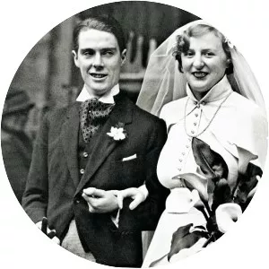 Violet Powell - Writer