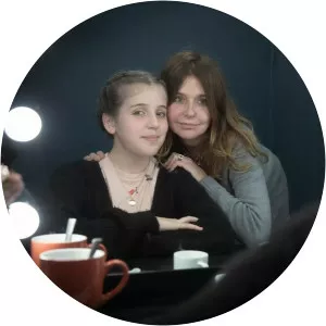 Violette Guillon - Stéphane Guillon's daughter