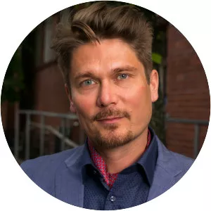 Visa Luttinen - Singer