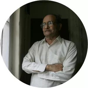 Vishwas Savarkar - Vinayak Damodar Savarkar's son