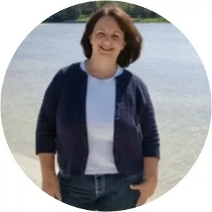 Vivi Barnes - Author