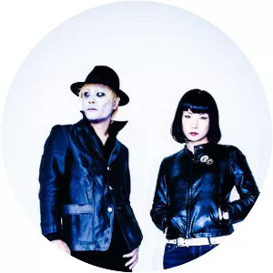 VIVIAN BOYS - Musical artist