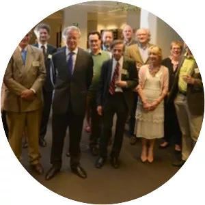 Vivian Endicott Barnett