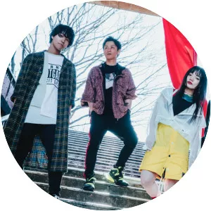 vivid undress - Musical group