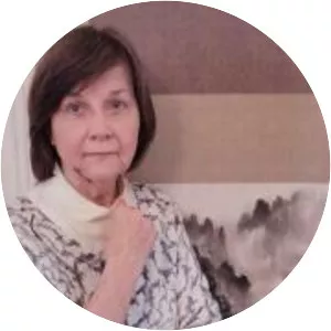 Vivienne Shue - Sinologist