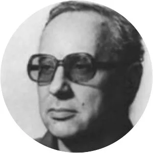 Vladimir Zheleznikov - Russian writer