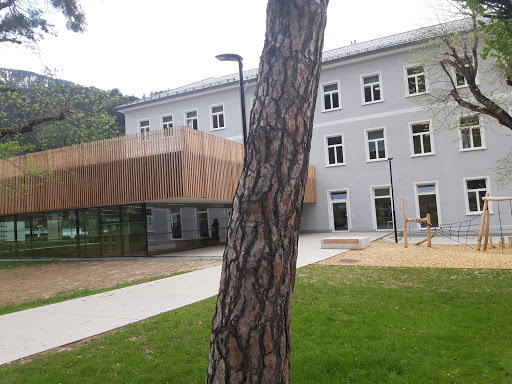 Volksschule Landeck-Angedair - Elementary school in Landeck, Austria