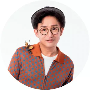 huang wei-jie voter hsu - Singer