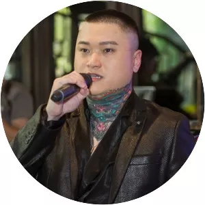 Vũ Duy Khánh - Singer