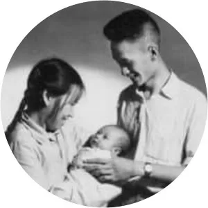 Vu Tu Nam - Vietnamese writer