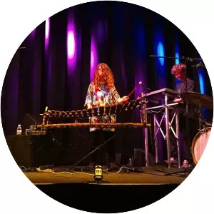 Vula Viel - Musical group