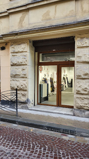 Vyshyvanochka, Mahazyn Etnoodyahu, Vyshyvanka, Parni Vyshyvanky