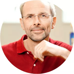 W. Küpers - Economist