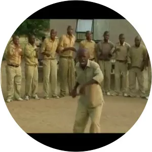 Wacha Mkhkhu - Musical artist