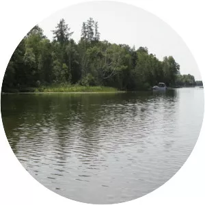 Wadsworth Lake - Lake in Canada