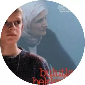 Waiting for the Clouds (Bulutları Beklerken)