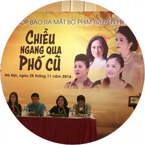 Walking on Old Street in the AfternoonSince 2016