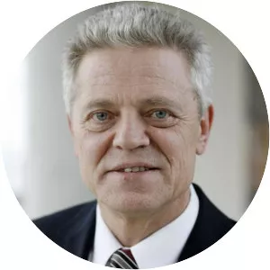 Walter Ganz - Author