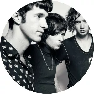 Warbly Jets - Musical group