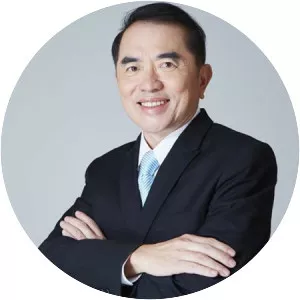 Warong Dechgitvigrom