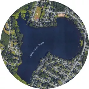 Waushakum Pond