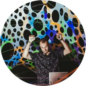 Weirdbass - Musical artist